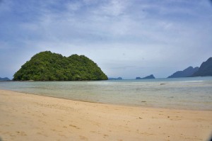 THE PHILIPPINES – A BACKPACKER’S GUIDE - My beach, yes i said it.