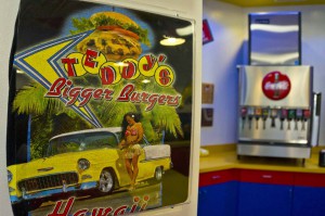 Teddy's Bigger Burgers - Hawaii - 50s theme