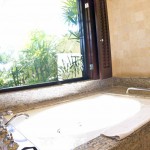 Sheraton Maui - Hawaii - Bathtub presidential suite