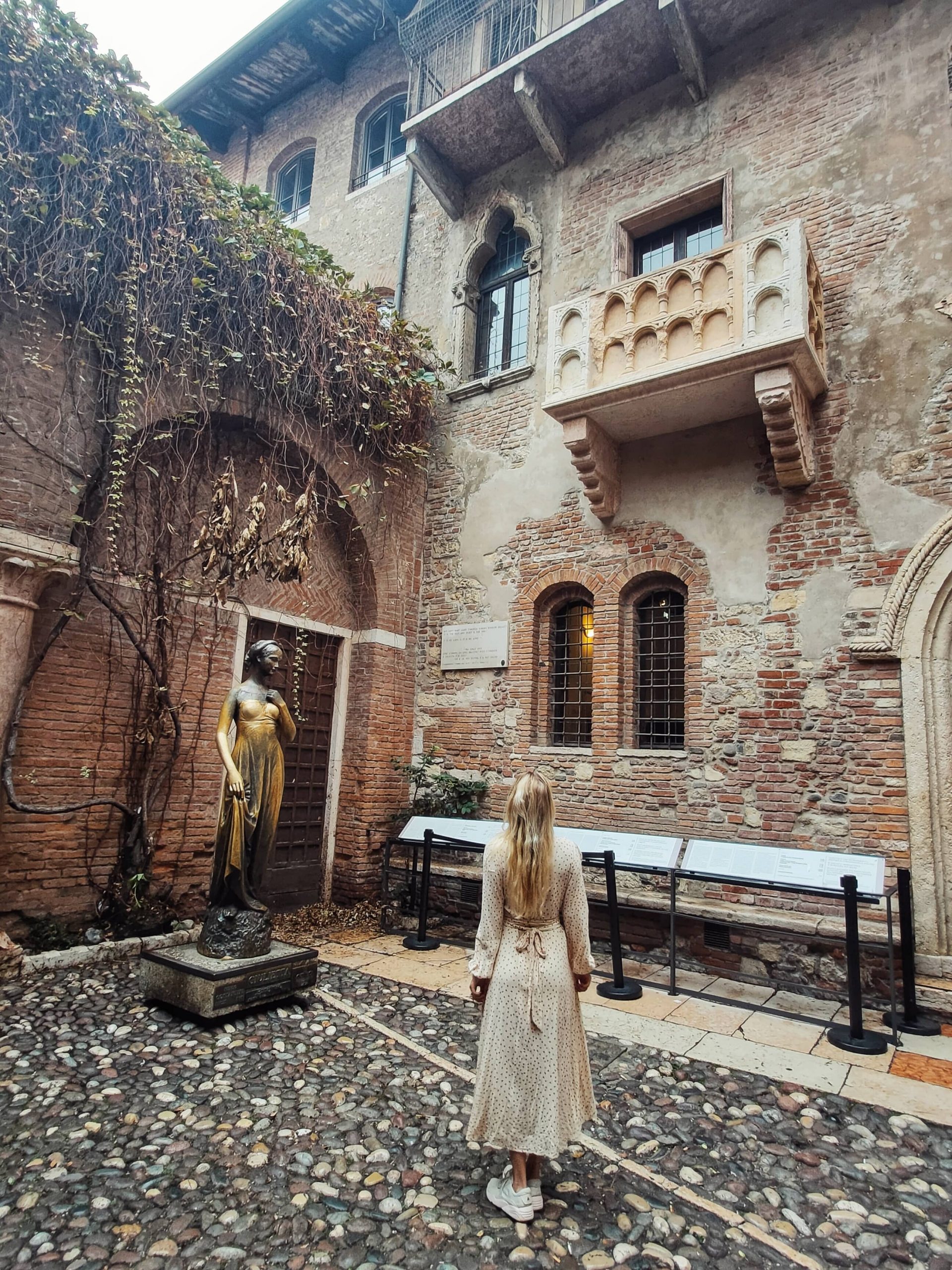 For your romantic weekend in Verona pick Relais Balcone di Giulietta